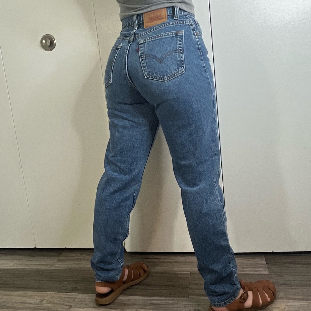 Vintage Levi's 551 blue jeans 1995